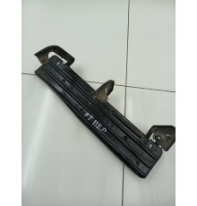 Кронштейн подножки передний