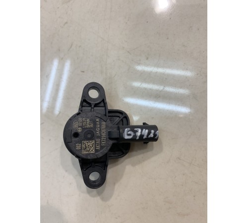 Датчик удара двери (передний, левый)