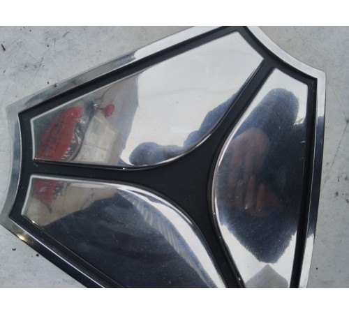 Эмблема капота