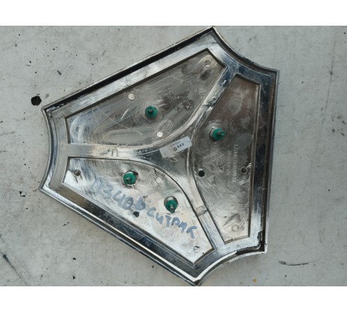 Эмблема капота