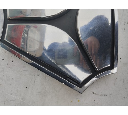 Эмблема капота