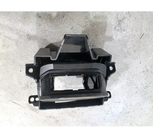 Бардачок центральной консоли задний