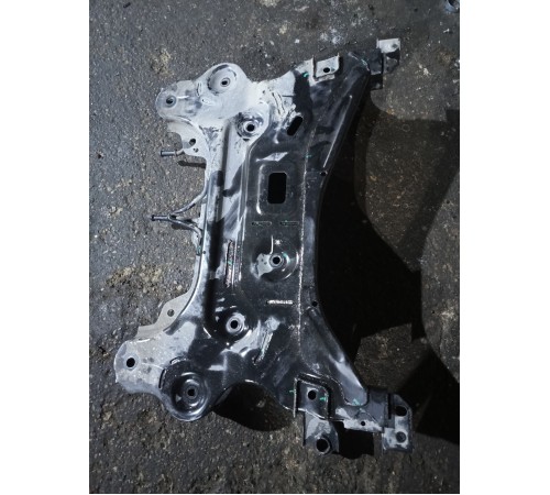 Балка подвески передняя (подрамник)