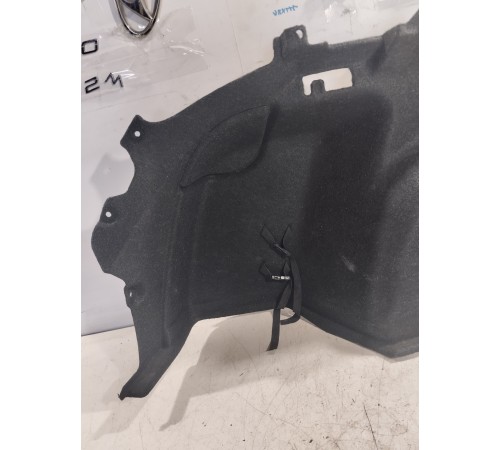 Обшивка багажника левая