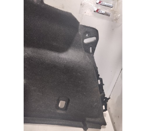 Обшивка багажника левая