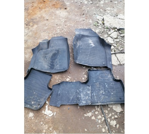 Комплект ковриков салона