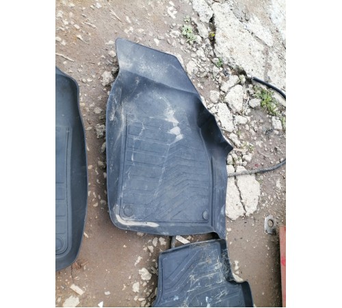 Комплект ковриков салона