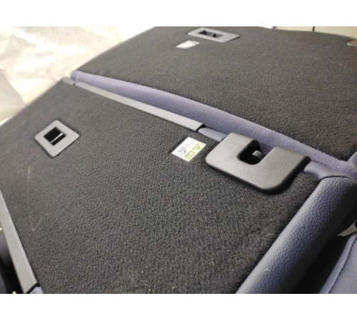 Заднее сиденье