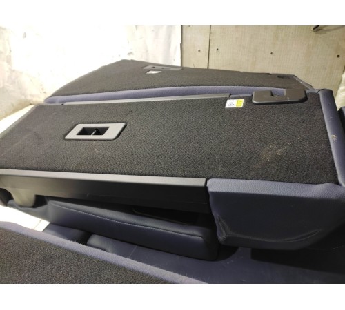 Заднее сиденье