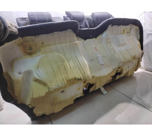 Заднее сиденье