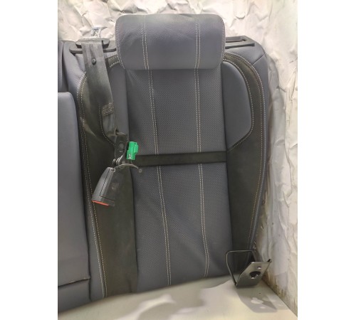 Заднее сиденье