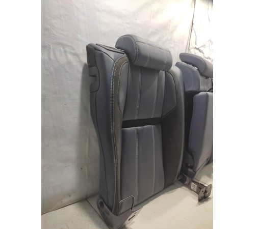 Заднее сиденье