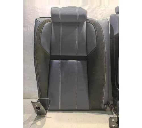 Заднее сиденье