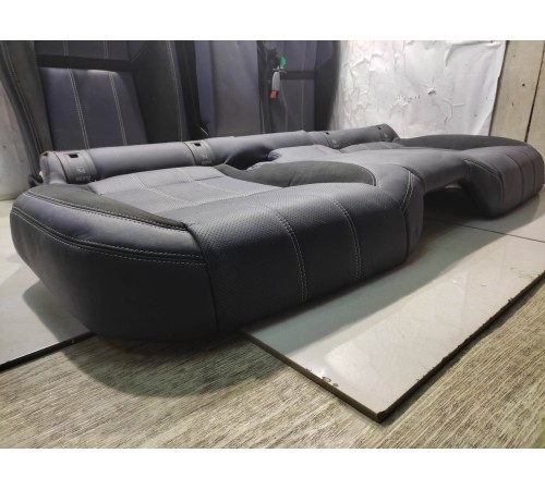 Заднее сиденье