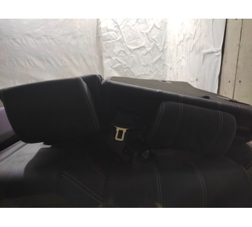 Заднее сиденье