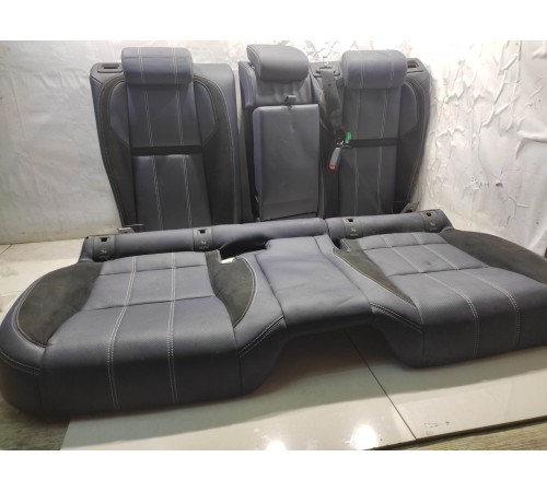 Заднее сиденье