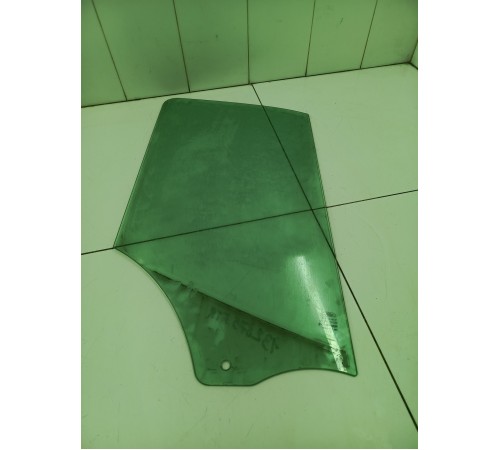 Стекло двери переднее правое