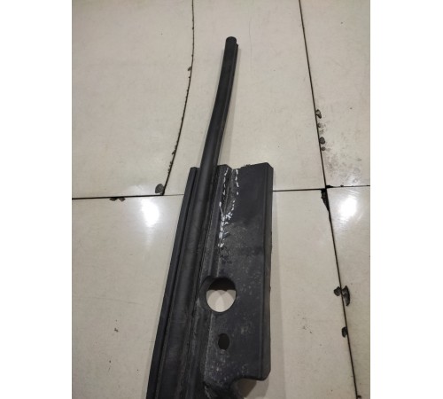 Пыльник крыла передний левый