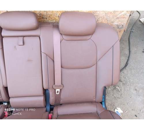 Задний ряд сидений