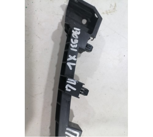 Кронштейн (крепление) переднего бампера левый