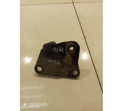 Подушка крепления акпп