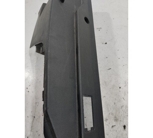 Обшивка стойки (задняя левая)