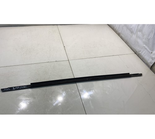 Уплотнитель стекла (задний, правый, наружний)