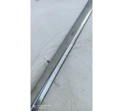 Молдинг двери(задний левый)