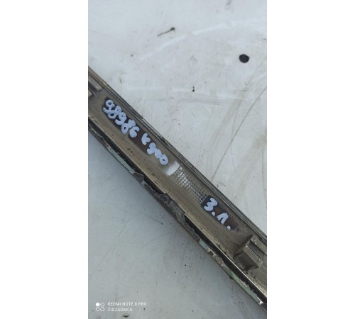 Молдинг двери(задний левый)