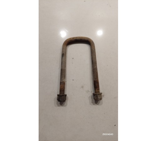 Скоба крепежная рессоры левая