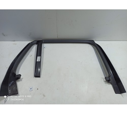 Накладка двери (задняя правая)