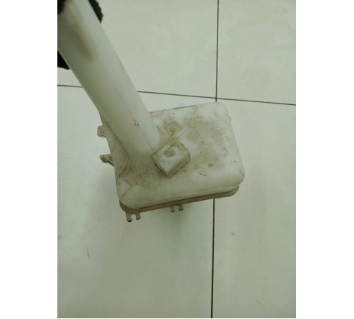 Бачок омывателя лобового стекла