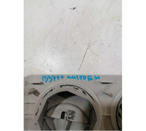 Дефлектор воздушный потолка