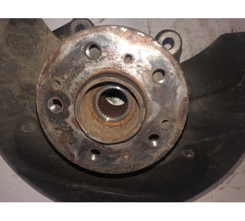 Кулак поворотный перед. прав.