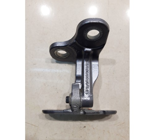 Петля двери (задняя, правая, нижняя)