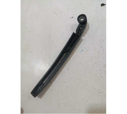  Поводок стеклоочистителя задний