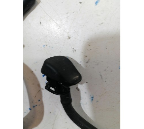 Форсунка омывателя лобового стекла