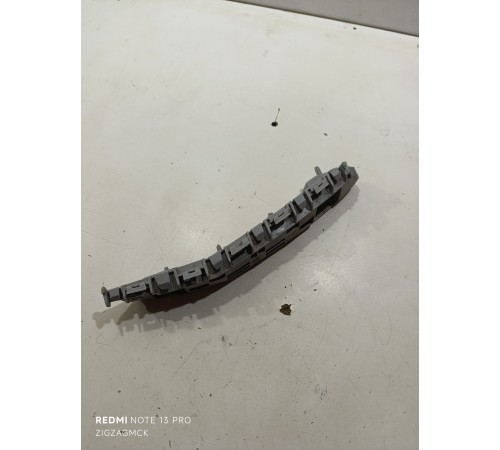 Кронштейн переднего бампера правый