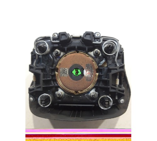 Подушка безопасности водителя