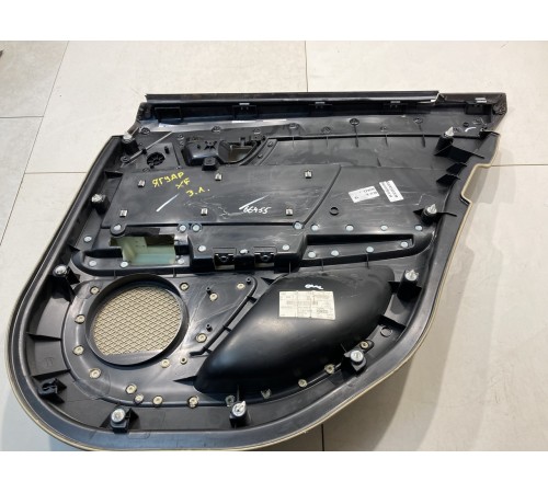 Обшивка двери (задняя, левая)