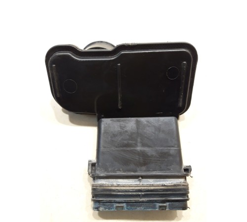 Горловина бачка омывателя