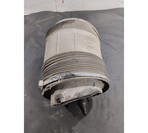 Подушка пневмоподвески задняя левая