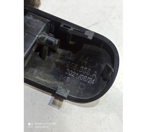 Форсунка омывателя лобового стекла правая