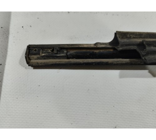 Уплотнитель стекла передний левый