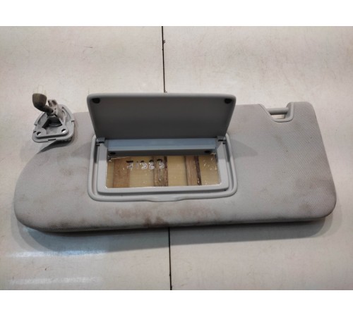 Козырёк солнцезащитный (левый)