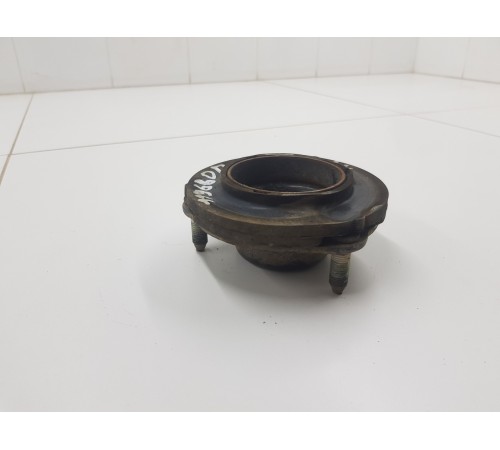 Отбойник пружины передний