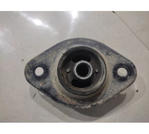 Опора кузова передняя левая