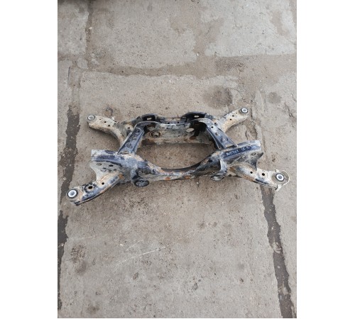 Балка (подрамник) задний