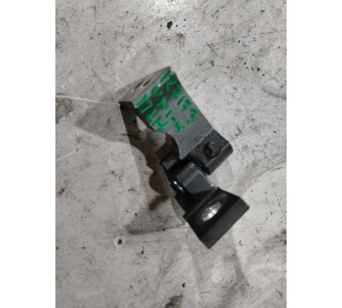 Петля двери передняя левая нижняя