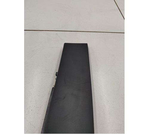 Накладка двери передняя правая